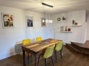 Prostor za sedenje u objektu Home in Sourdeval