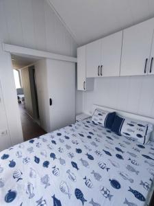 Postel nebo postele na pokoji v ubytování Dikili ZeyTiny House