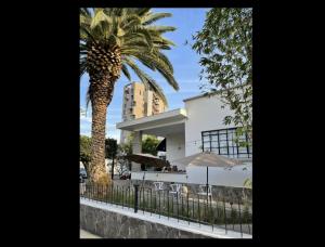 Το κτήριο όπου στεγάζεται  το ξενοδοχείο
