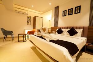 Gallery image of Hotel veesons executive in Solapur +25 photos