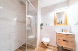 Koupelna v ubytování Luxusní apartmány Domovjanka - VELKÁ STOLOVÁ a MALÁ STOLOVÁ