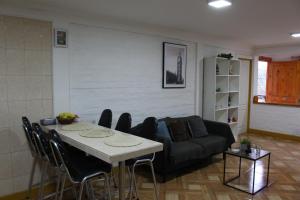 Uma área de estar em Hostal Familiar S&G