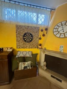 TV a/nebo společenská místnost v ubytování Taverna relais