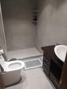 Koupelna v ubytování Smaragdi apartment