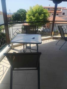 Balkón nebo terasa v ubytování Smaragdi apartment