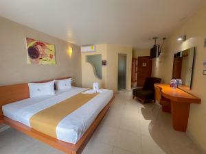 Auto Hotel Mediterráneo客房内的一张或多张床位