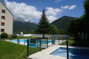 En generel udsigt til bjerge eller udsigt til bjerge taget fra lejligheden + 10 billeder