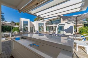 Gallery image of Villa IRIS in Ramatuelle +15 photos