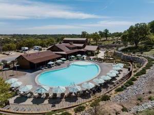 an overhead view of a pool at a resort at Sun Outdoors Paso Robles in Paso Robles