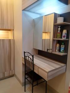 Kuchyň nebo kuchyňský kout v ubytování Affordable Cozy Studio 1-Ride to SM Cebu & Ayala