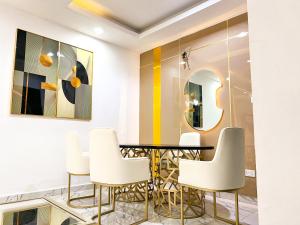 Posezení v ubytování Luxury 3 Bedroom Haven in Lekki