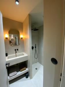 Et badeværelse på Lisière du Lac - 100m du Lac + 7 billeder