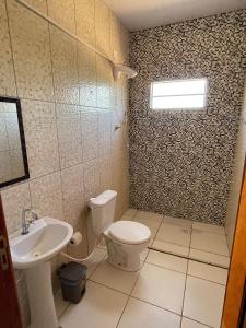 Bilik mandi di Hostel o Viveiro - Serra da Capivara - Prédio JK +71 gambar