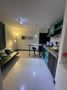 Köök või kööginurk majutusasutuses Hotel Plaza Norte Cali
