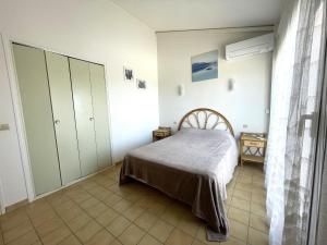 Postel nebo postele na pokoji v ubytování Appartement T3 Climatisé avec Terrasse - Proche Crique, Parking Privé, Idéal Famille - FR-1-309-209