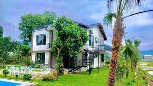 Zahrada ubytování Moc Huong Villa Venuestay