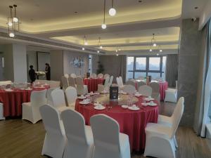 Restaurace v ubytování 南宁兴宁希尔顿欢朋酒店 Hampton by Hilton Nanning Xingning
