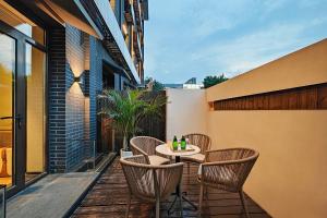 Balcone o terrazza di Jingli Hotel Beijing Heshenghui Dajiaoting Subway Station Branch