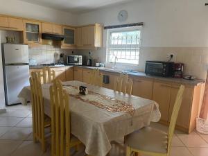 Kuhinja oz. manjša kuhinja v nastanitvi Apartment Tamarinier Complexe