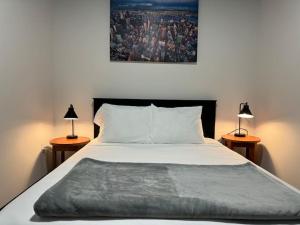 Ένα ή περισσότερα κρεβάτια σε δωμάτιο στο 1 BD Motel Condo with kitchenette - 3