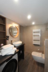 Koupelna v ubytování L'Impasse en Duo, appartement cosy 2 personnes avec SPA extérieur privé