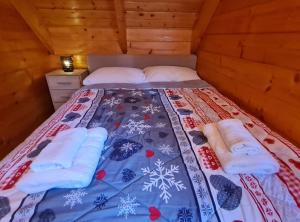 Posteľ alebo postele v izbe v ubytovaní Apartments Plitvice forest