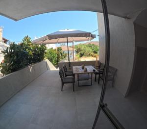 Μπαλκόνι ή βεράντα στο Rodoessi