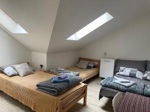 Ένα ή περισσότερα κρεβάτια σε δωμάτιο στο Travel Home +5 φωτογραφίες