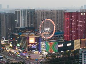 Pemandangan umum Changsha atau pemandangan kota yang diambil dari hotel