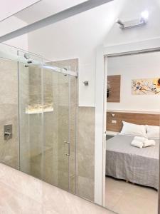 Koupelna v ubytování Longevity Hotel