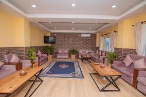 A seating area at Hotel Hidden Kingdom