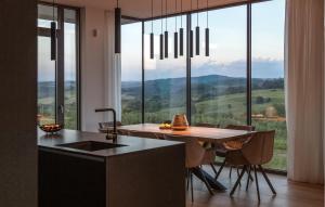 En generel udsigt til bjerge eller udsigt til bjerge taget fra feriehuset