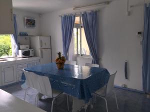 Een keuken of kitchenette bij Studio Manguillier