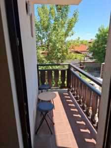 Balkón nebo terasa v ubytování Guest house Skabrin