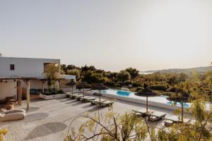 Бассейн в VILLA FLAKA Boutique Hôtel Confidentiel et Convivial или поблизости