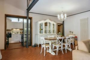 Kuchyň nebo kuchyňský kout v ubytování Castellare Loft appartamento in collina a Firenze