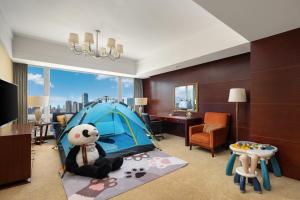 Uma área de estar em Shangri-La Chengdu