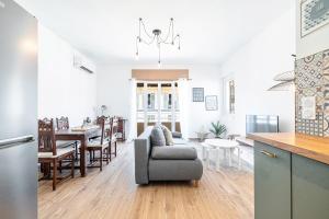 Svetainės erdvė apgyvendinimo įstaigoje Large & Quiet 1 Bdr Downtown