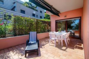 Un balcon sau o terasă la JOIVY Villa Sofia