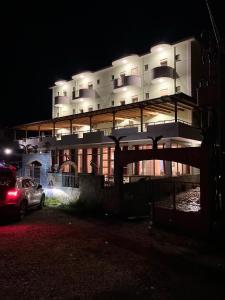 ディヴィアーケにあるBar Hotel Kristaq Dajaのギャラリーの写真