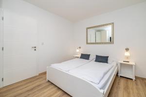 Postel nebo postele na pokoji v ubytování Villa Haya with heated pool