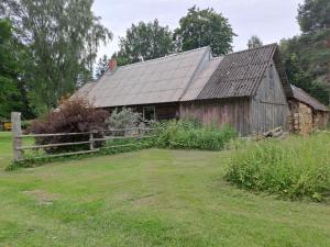 Κήπος έξω από το Kooti Ait +11 φωτογραφίες