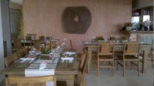 Um restaurante ou outro lugar para comer em Juquehy La Plage Hotel