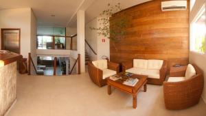 Uma área de estar em Juquehy La Plage Hotel