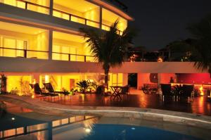 A piscina localizada em Juquehy La Plage Hotel ou nos arredores