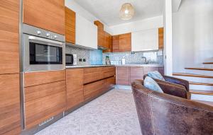 Η κουζίνα ή μικρή κουζίνα στο Nice Home In Recco With House Sea View