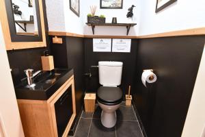 Vannituba majutusasutuses Appartement Côté Vignes avec Terrasse et Parking