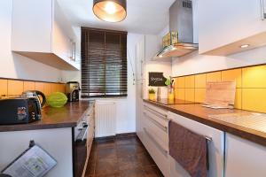 Köök või kööginurk majutusasutuses Appartement Côté Vignes avec Terrasse et Parking