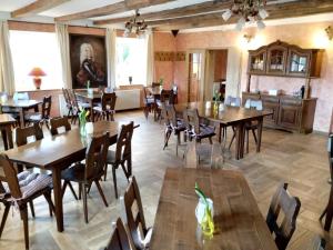Restoran või mõni muu söögikoht majutusasutuses Seeberg