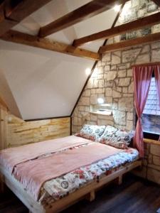 Postel nebo postele na pokoji v ubytování Konaci Gradina 3 + 18 fotografií